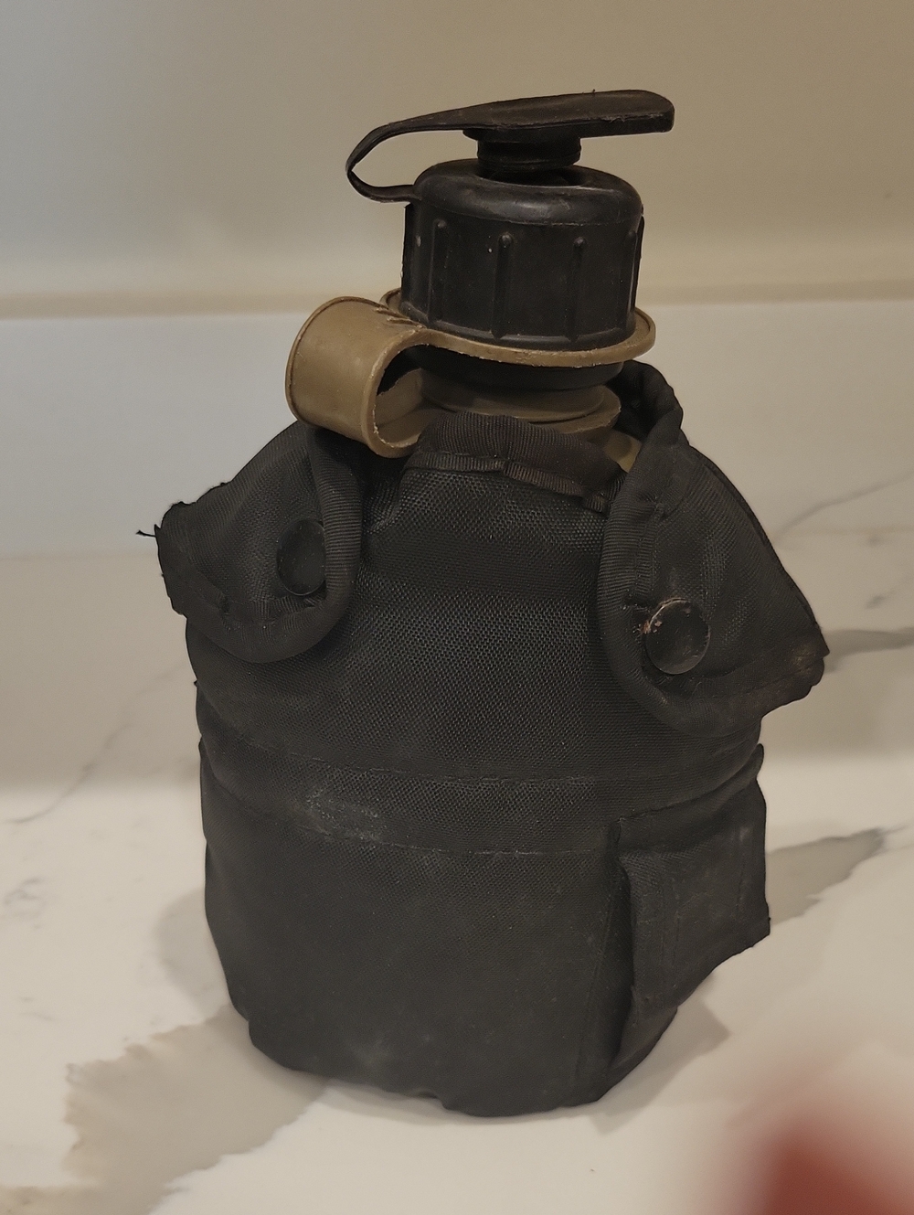 Men's Tactical Black Canteen Cover Bag with Olive Cap